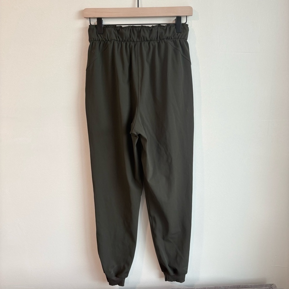 Lululemon On The Fly Joggers Dark Olive Green Pants Women’s Size 4 - Picture 8 of 8